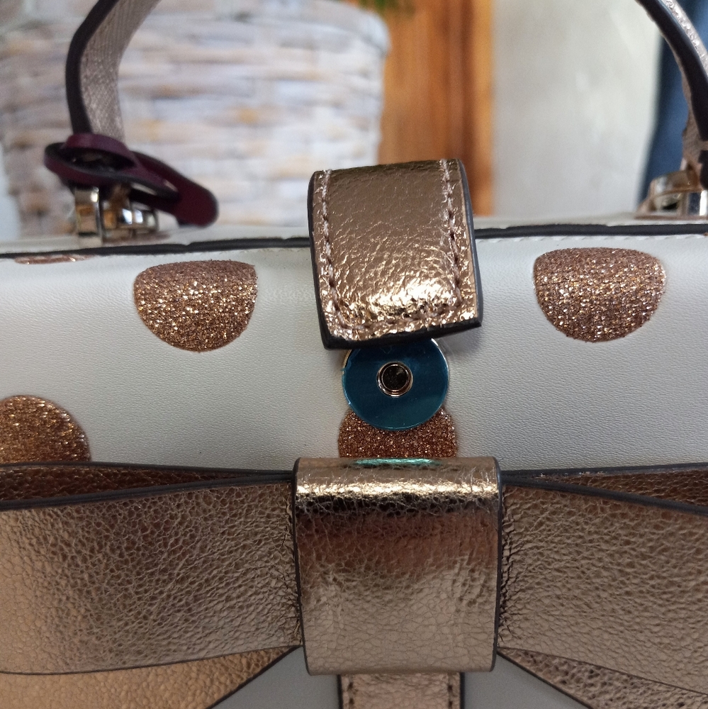 Kate Spade New York Crossbody Bag, Wrapping Party Gift Box. Parchment & Gold - Picture 12 of 12